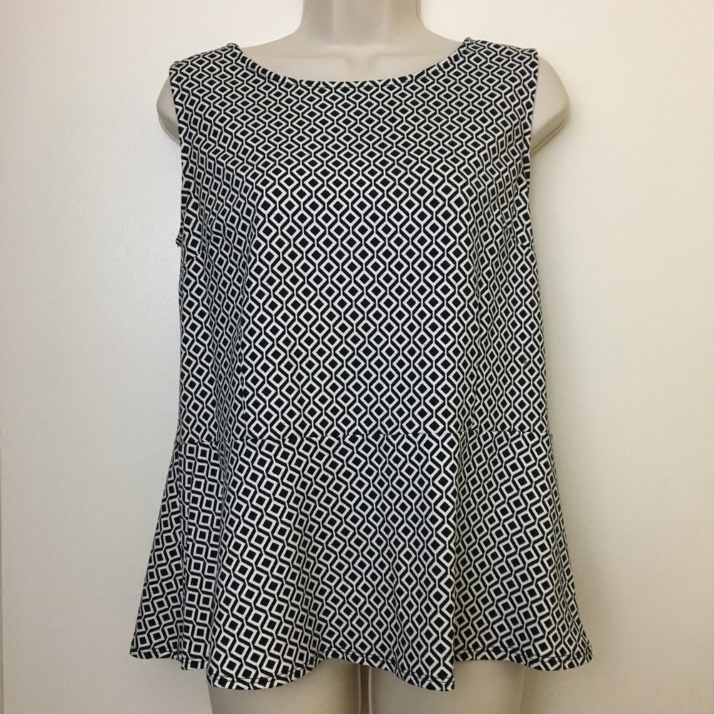 🎈3/$20 Jules & Leopold White Print Peplum Blouse